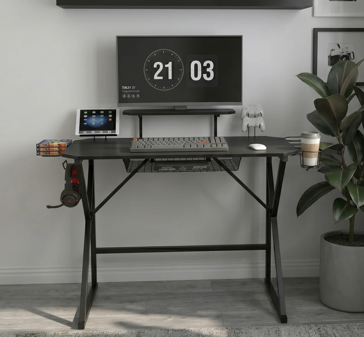 Modern Gaming Desk with Spacious Worktop